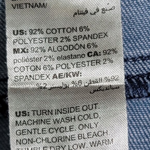 Chico's So Slimming High-Rise Girlfriend Slim Leg Crop Jeans. Size 6R - Picture 9 of 9